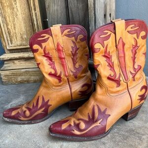 cowboy boots Burgundy red n tan cowboy boots boho boots sz 9.5 Charlie horse